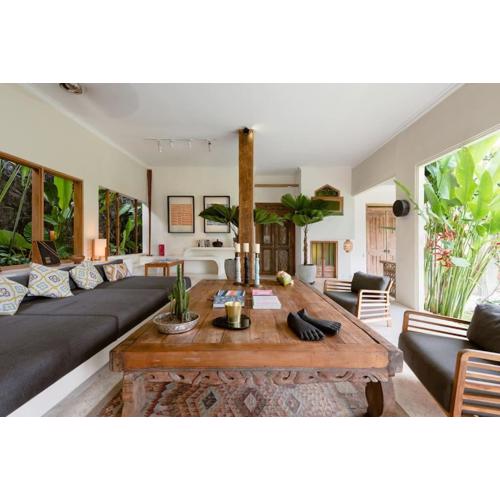 Tropical Villa Canggu Beach