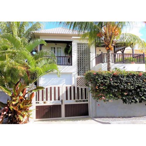 Tropical villa Pereybere