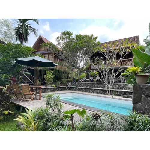 Tropical Wooden Bungalow, Private Garden & Private Pool
