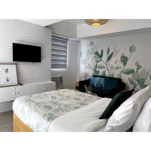 Tropical Zen Modern Minimalist