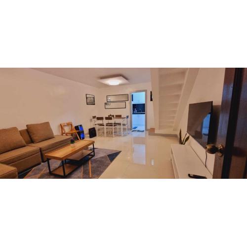 TRP16 - Cozy 2BR Townhouse near Clark Airport, Aquaplanet & Dino Island