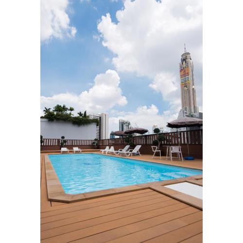 True Siam Rangnam Hotel