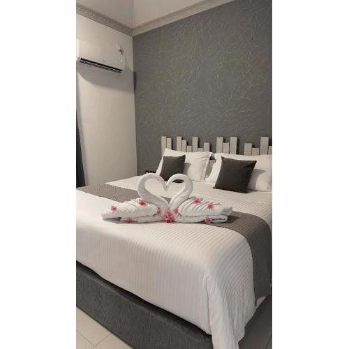 Turtle Inn Dharavandhoo