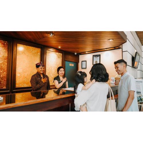 Tuwuh Hotel at Kayutangan