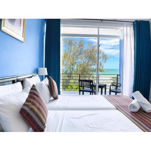 Twenty -Two Dazzle Bay