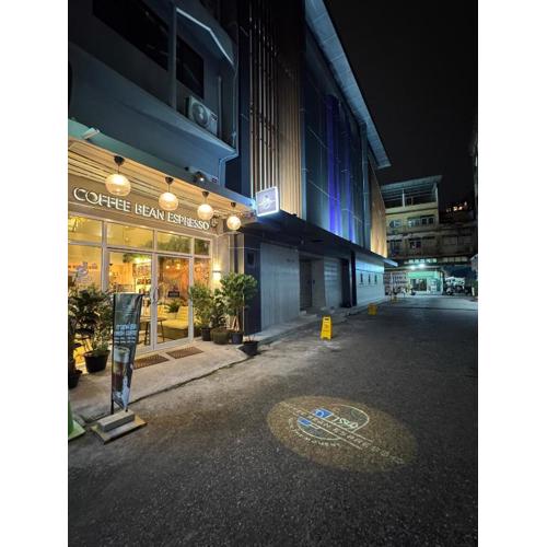 Twenty Two Place Hostel - Sukhumvit 22