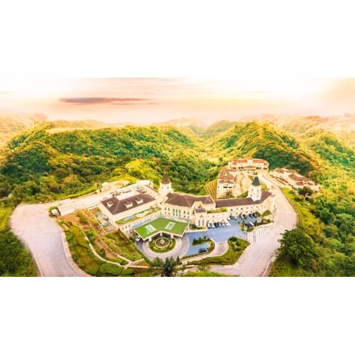 Twin Lakes Hotel near Tagaytay