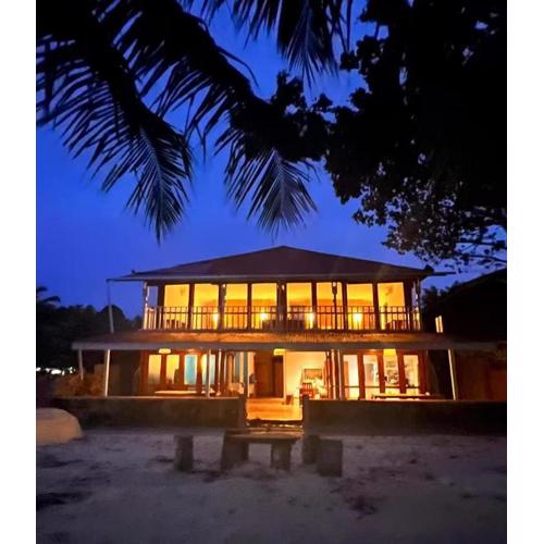 Twin Palms Villa and Homestay