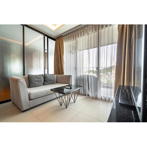 Two Bedrooms Seaview Apartment Surin Bangtao Area 4407