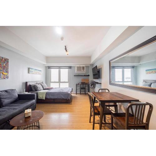 Two Maridien 41stFlr Studio -Minimalist Functional