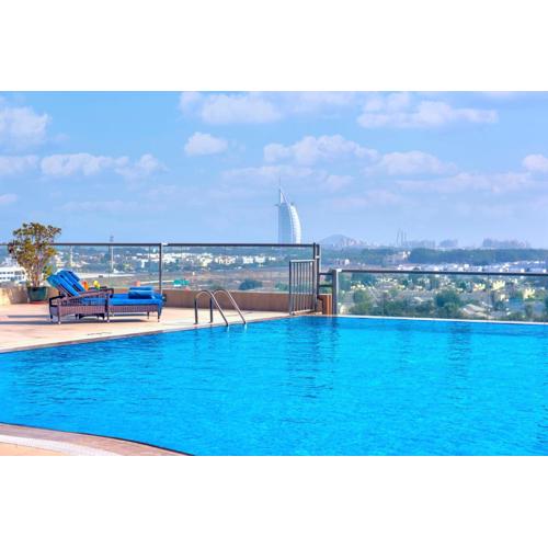 Two Seasons Hotel & Apartments