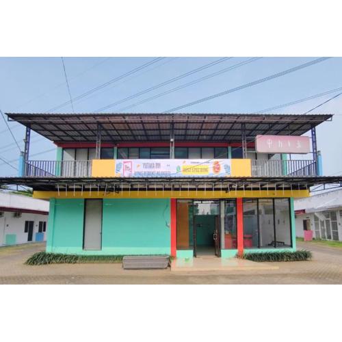 TwoSpaces Living at Bypass Homestay, Mojokerto