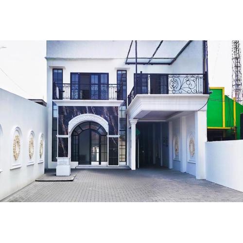 TwoSpaces Living at Nabila Semampir Homestay