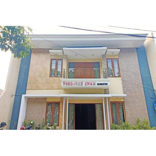 TwoSpaces Living at Toedjoeh Enam Homestay, Surabaya