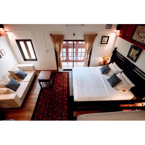 Ubon Huan Kaew อุบลเฮือนแก้ว