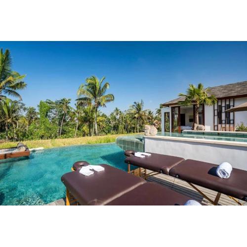Ubud Green Lux 6 BR Rice Field View Villa