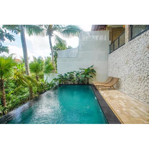 Ubud peaceful private villa with Rice fields view