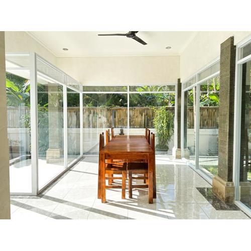 Ubud White pool Villa for 6 ppl