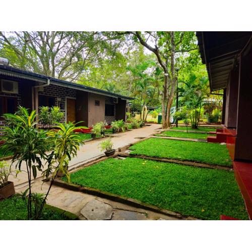 Udawalawe Safari Village by Plateeno