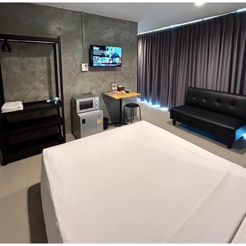 Udomsuk Inn & Cafe - BTS Udomsuk