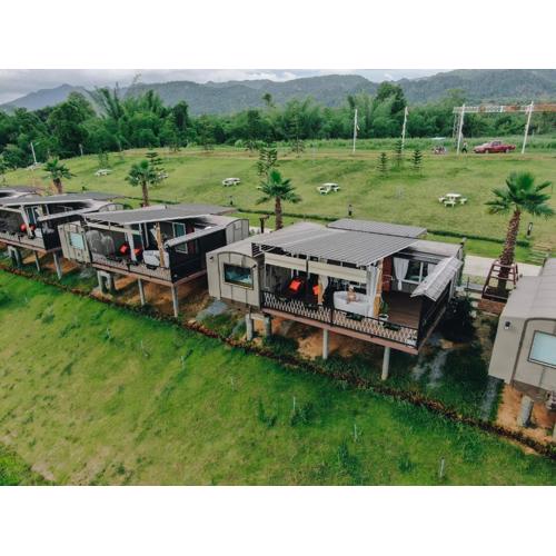 UHAUS Train Cabin Resort