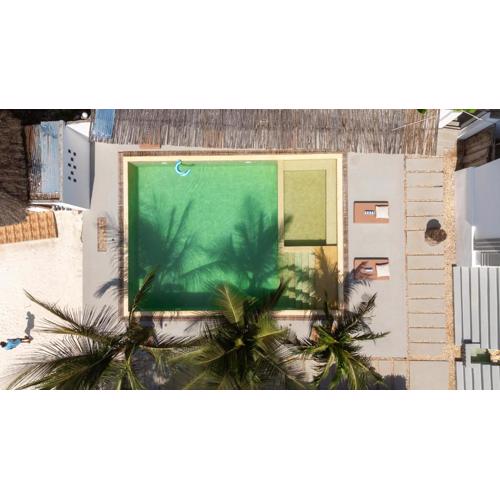 Uhuru Hotel & Restaurant