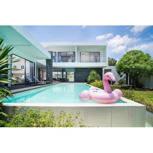 Ultra-Modern Tropical Pool Villa