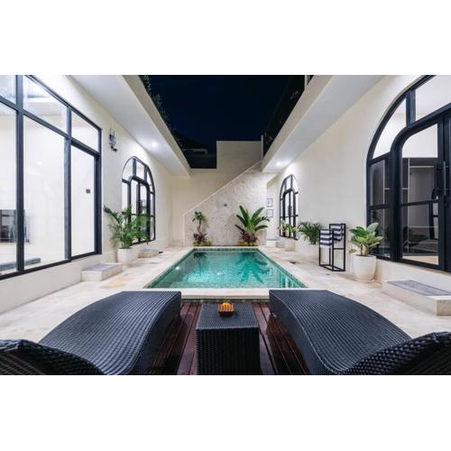 Umajana - 9 Min To Beach, Private Oasis with Skyline Perch