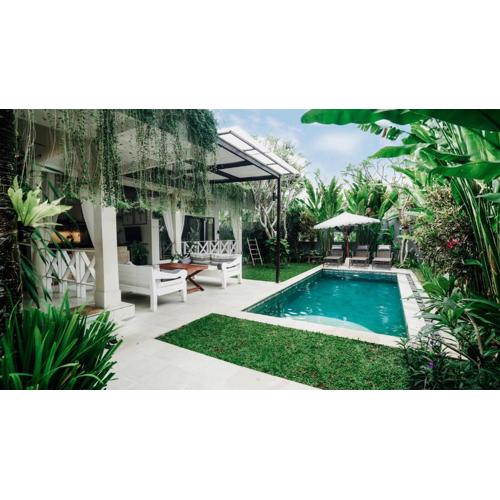 Umalas Retreat - Private Villa with Cook