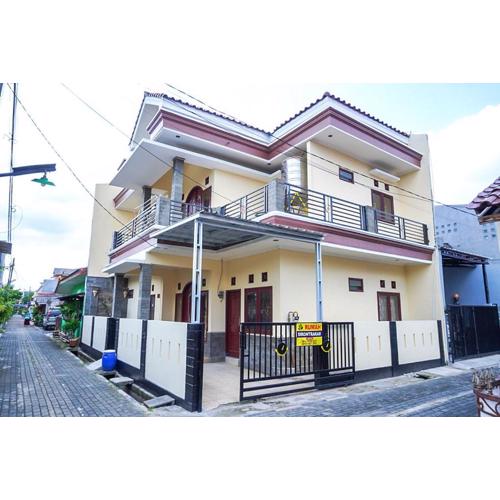 Unfurnished 2-Storey House for rent in Bekasi - Ideal for Long-Term Stay
