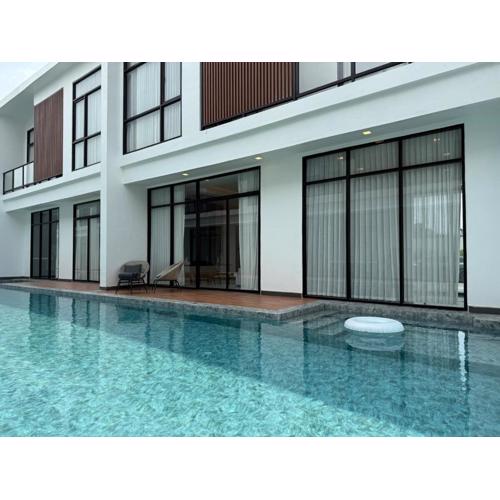 Unique Beach Style 3 Bedroom Villa with Mega Pool