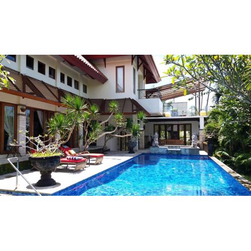 Unique spacious luxury villa