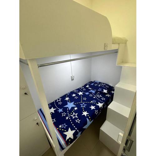 Unisex Loft rooms in center of Bur Dubai near Burjuman Metro Exit-4