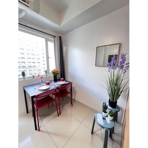 Unistay SHELL Residences Amazing Pool view near MOA