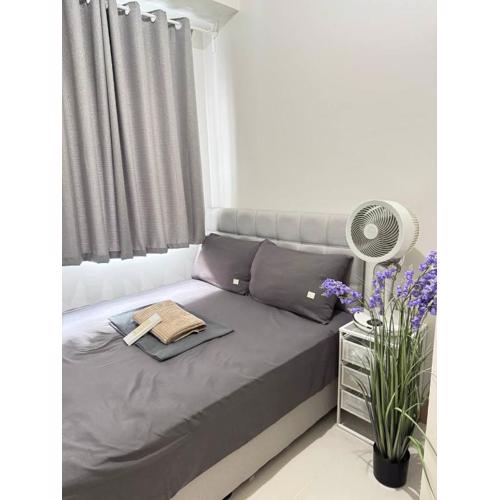 Unistay Shore 3 Tower 2 10th floor near MOA and AIRPORT