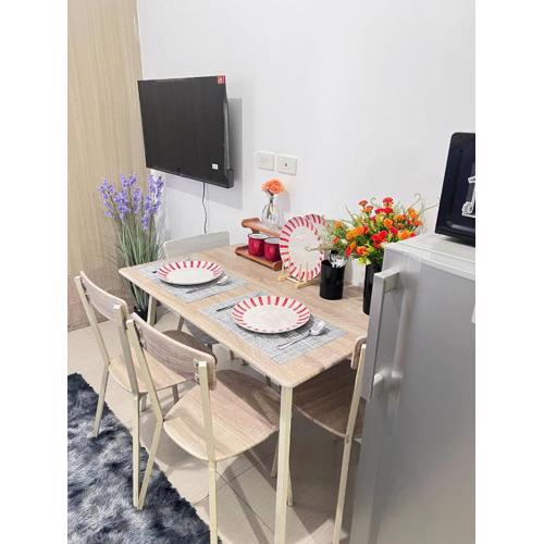 Unistay Shore Res with Bal Manila Bay View nr MOA