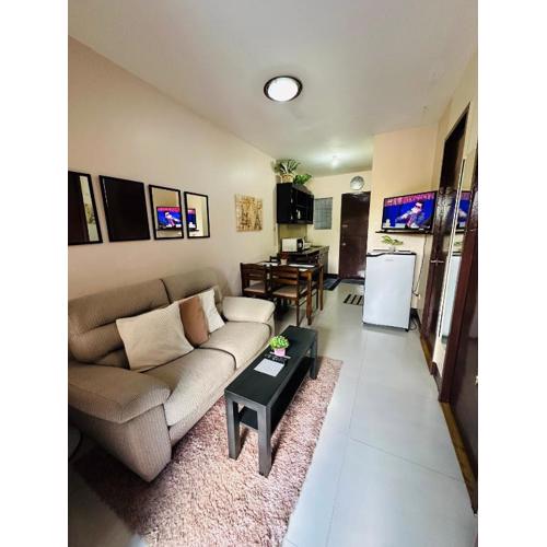 UNIT 1 2BR Apartment with Gated and Open Parking