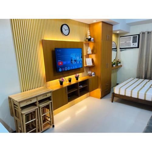 Unit 23L T-B The Pearl Place Ortigas