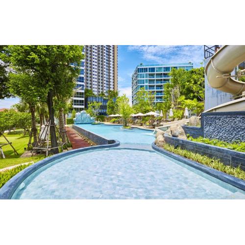 Unixx Pattaya by Chris