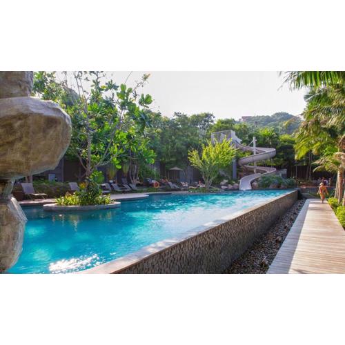 UNIXX Splendid Seaview Suite