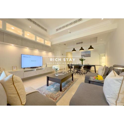 Upgraded 1BR in Downtown with Burj Khalifa View