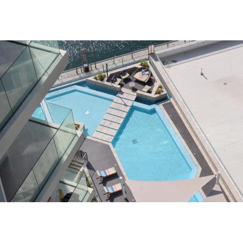 Upgraded 2BR with Dubai Canal Views