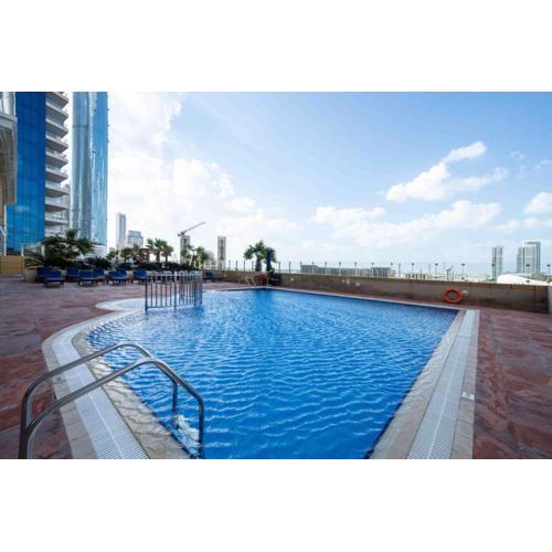 Upgraded Stylish Living with Private Steam Room