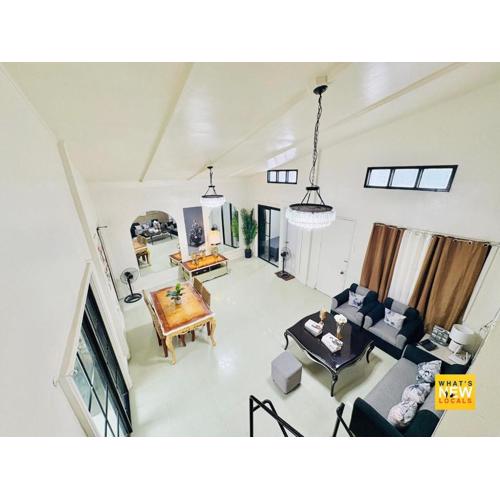 Upper East Inn- Bacolod