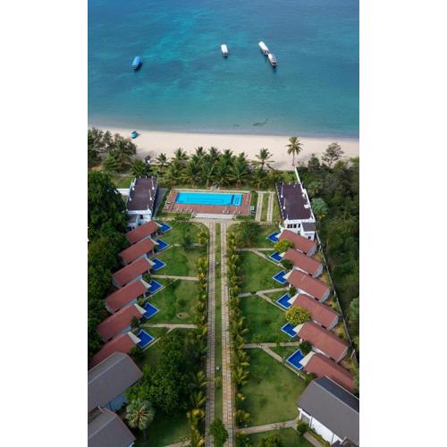 Uppuveli Beach by DSK