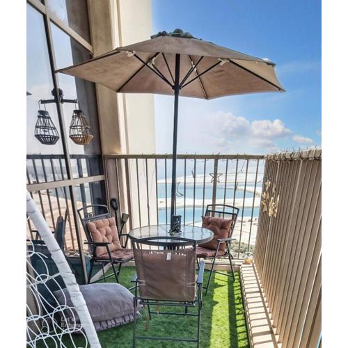 Upscale 2BR apartment with a complete view of the sea on Al Reem Island