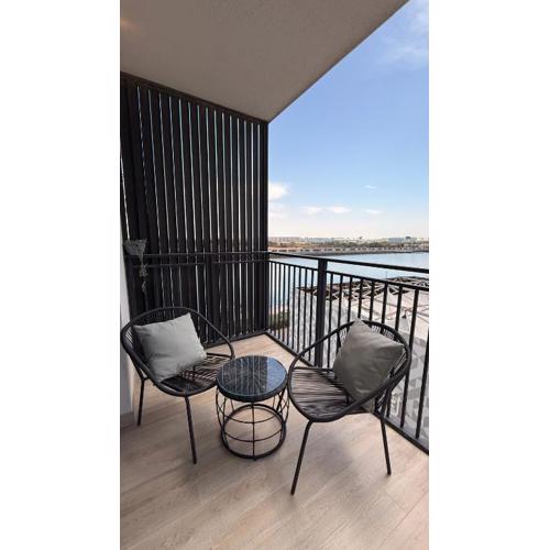 Upscale Studio In Yas Island