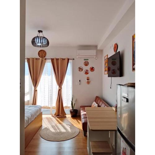 Urban Boho Oasis1 Studio With Balcony