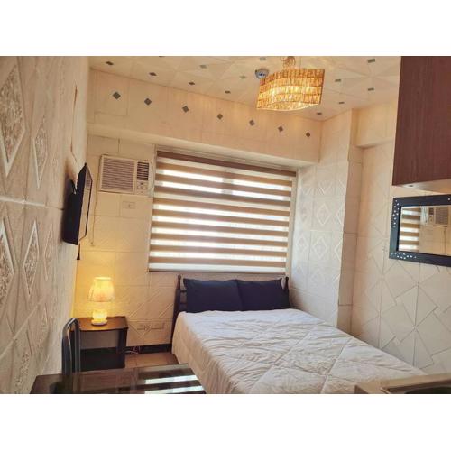 Urban Deca EDSA Budget Place w/ Unli Wi-Fi Netflix