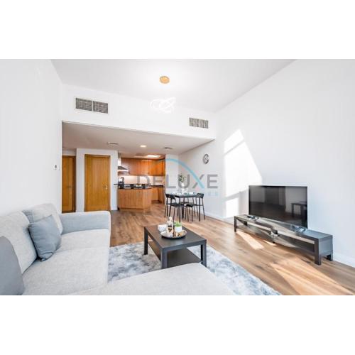 Urban Getaway 1BR at MOG 207, Al Furjan by Deluxe Holiday Homes